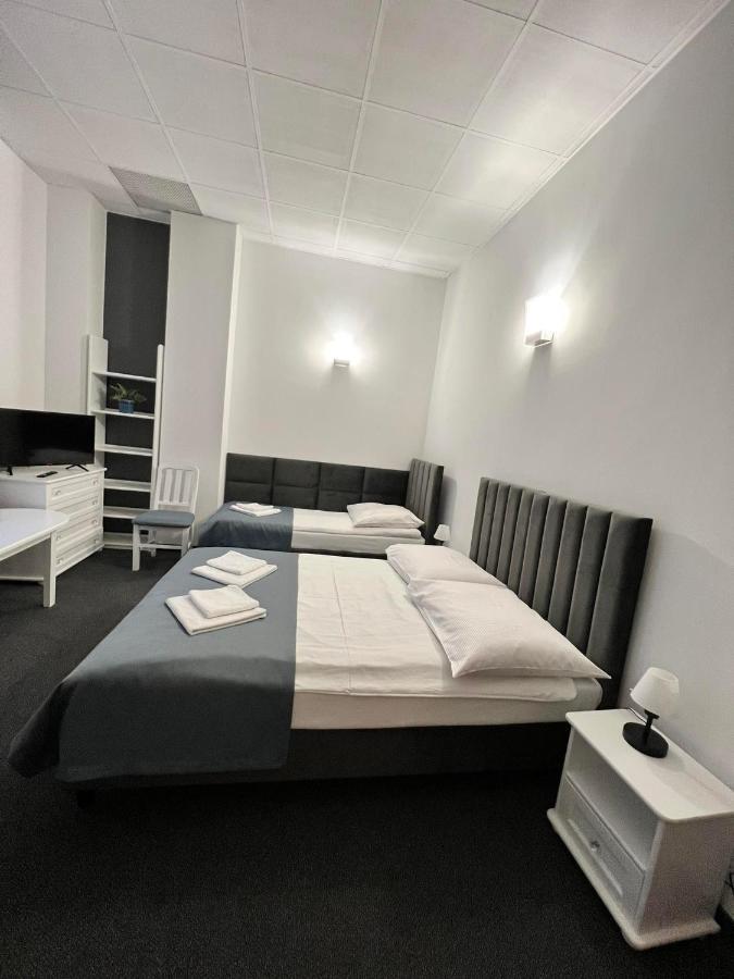 Hotel Park Opoczno ภายนอก รูปภาพ