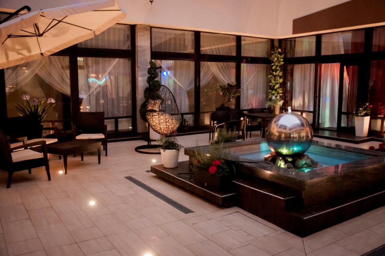 Hotel Park Opoczno ภายนอก รูปภาพ